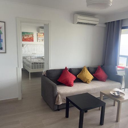 Stunning Apartment 50 Meters From The Sea Benalmádena Eksteriør billede