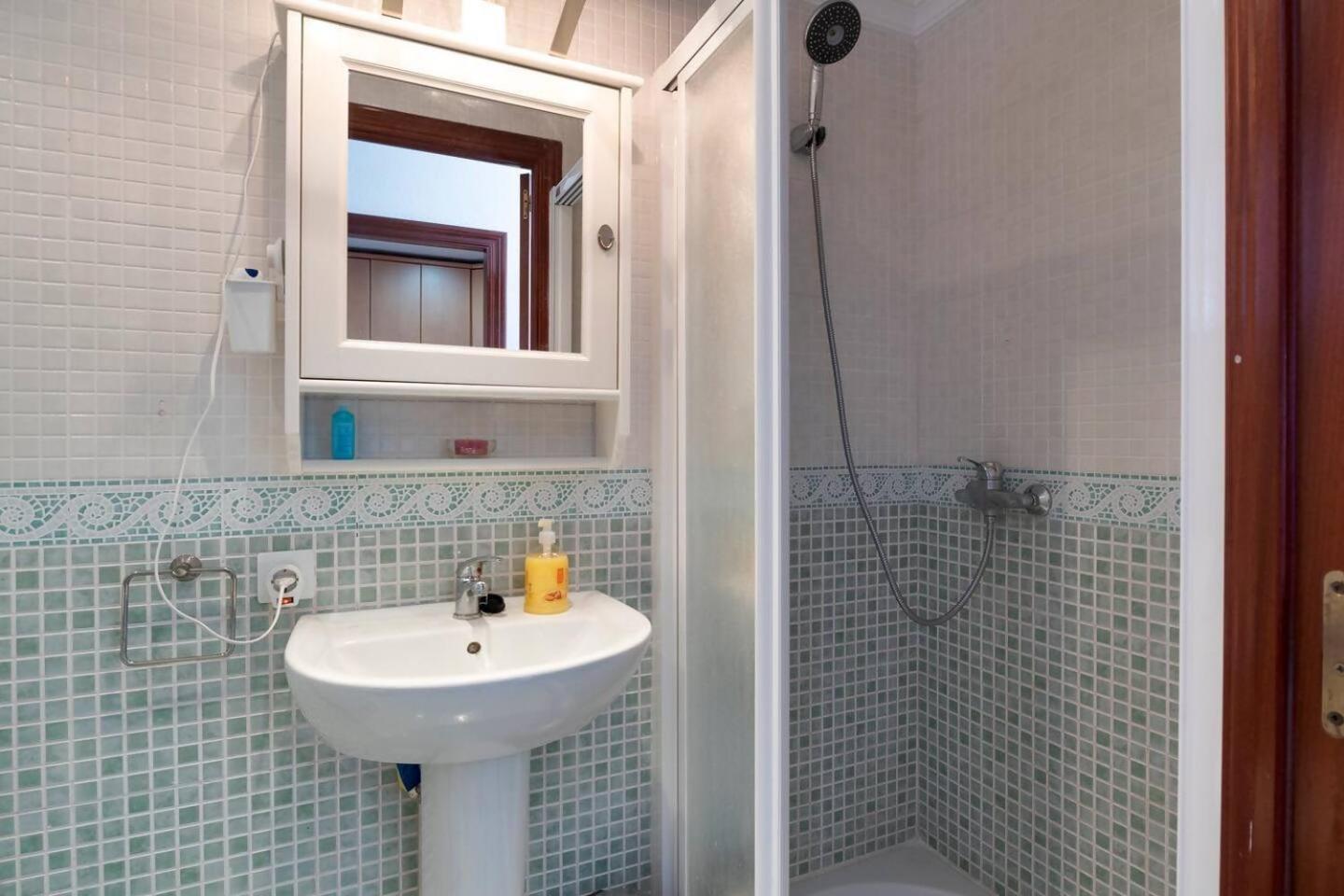 Stunning Apartment 50 Meters From The Sea Benalmádena Eksteriør billede