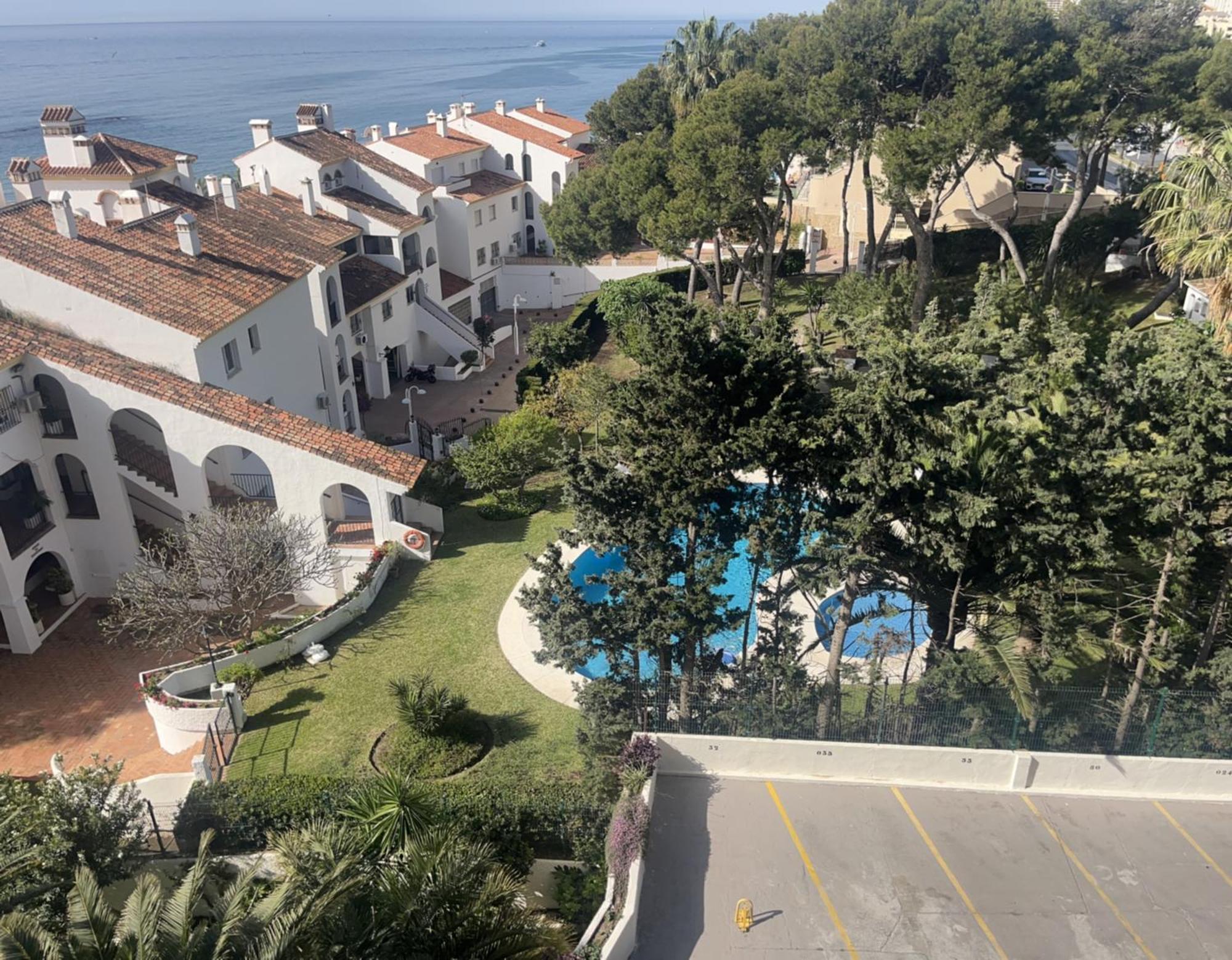 Stunning Apartment 10 Meters From The Beach With Parking Benalmádena Eksteriør billede